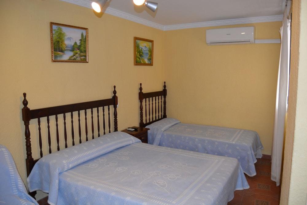 Pension Giraldilla Sevilla Exterior foto